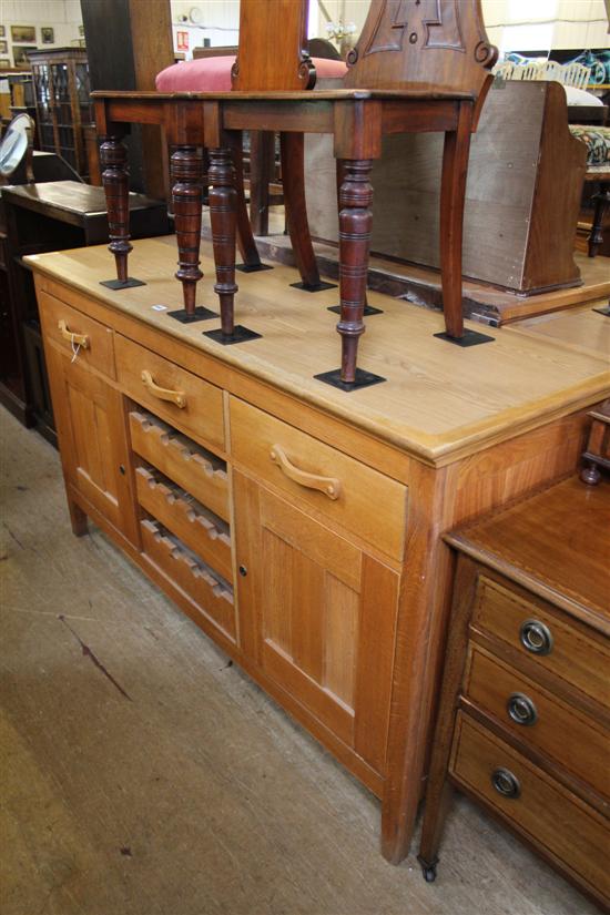 Hungarian light oak sideboard(-)